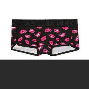 VS PINK lips boyshorts panties